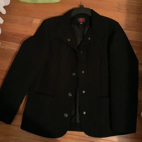 Gallery black quilted, car jacket lightly used - Picture 4 of 9